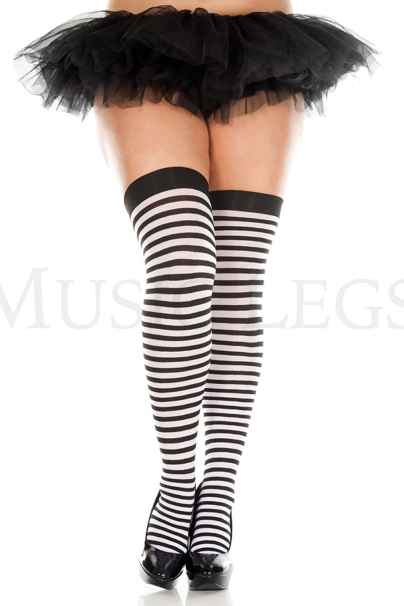 4742Q-Black / White